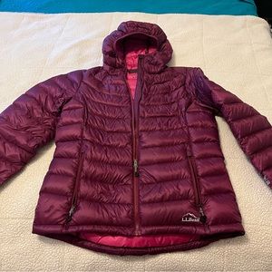 LL Bean 850 Packable Down Jacket with Hood